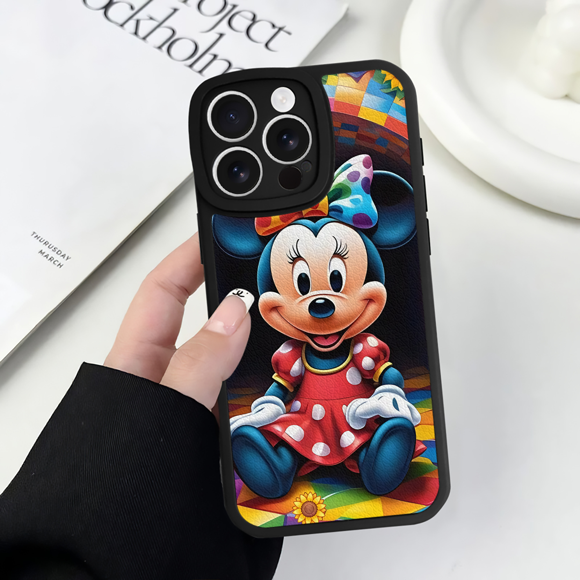 （画像用） ミッキーマウス Mickey Mouse 【iPhone 16シリーズ対応】シリコンスマホケース（レザー調） 材質：シリコン